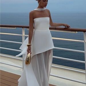 Elegant White Strapless Peplum Wedding Gown